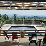 Hotel Villasanpaolo & 4*