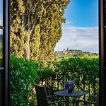 Hotel Villasanpaolo &