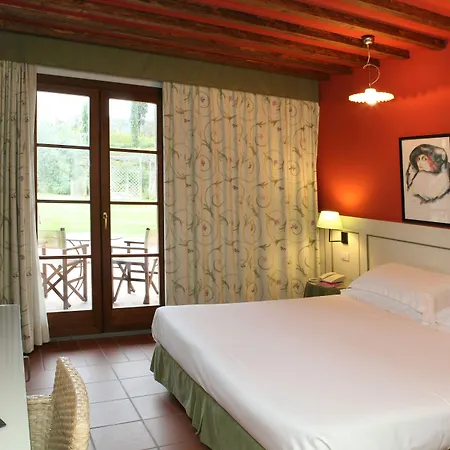 Hotel Villasanpaolo & 4*