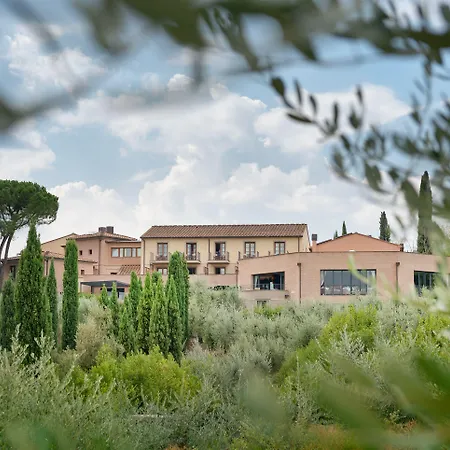 Hotel Villasanpaolo & 4*