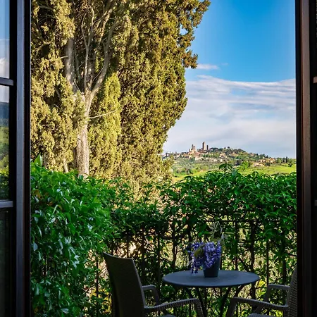 Hotel Villasanpaolo &