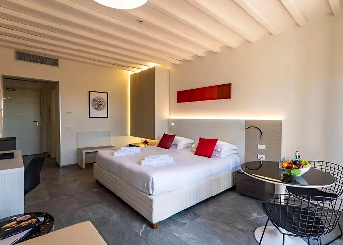 Villasanpaolo & 4* 圣吉米纳诺